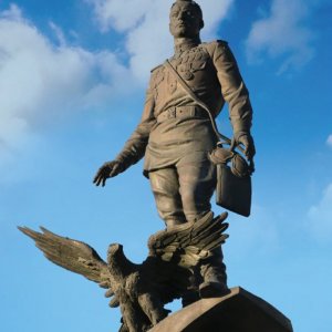 Памятник А.И.Покрышкину в Новосибирске